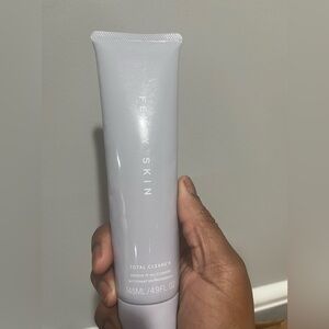 Fenty cleanser wash